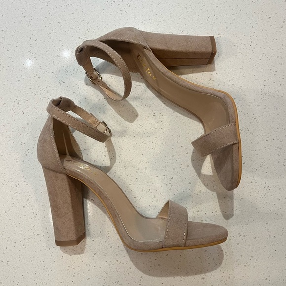🆕 ElElax | 4 Inch Block High Heel Suede Sandals in Nude Size 6.5 - Picture 6 of 11